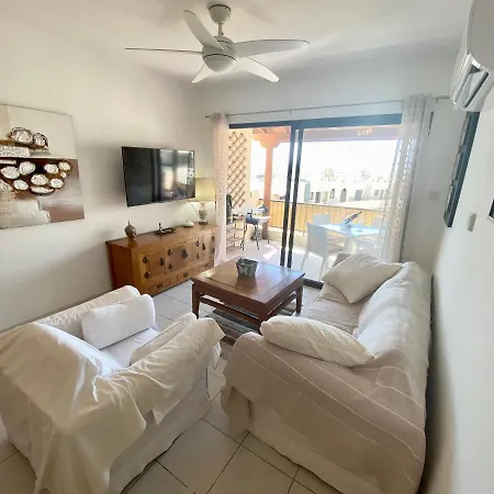 Byzantium Gardens - The Honey Pot - 1 Bed Penthouse Apartment *