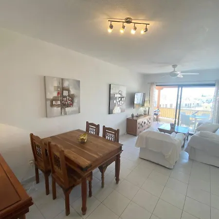 Byzantium Gardens - The Honey Pot - 1 Bed Penthouse *